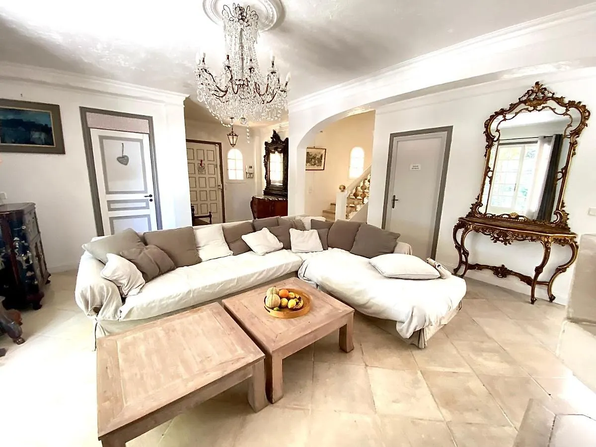 Villa Daurus ヴァロリス 0*,